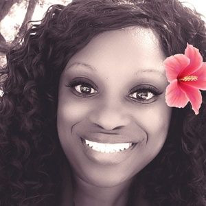 Meet your Posher, Kiki